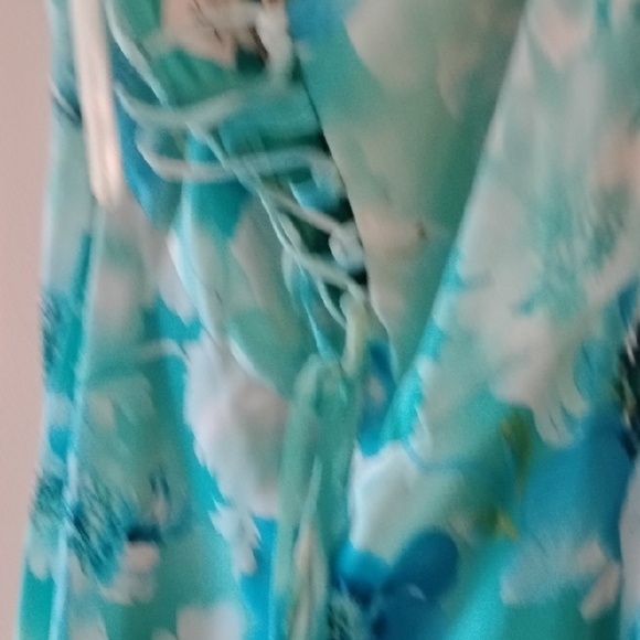 Floral Blue And Green Halter Dress - Picture 6 of 10